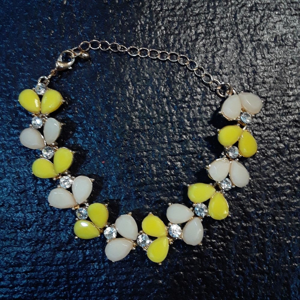 Gold tone rhinestone bracelet